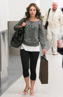 Rachel McAdams feet photo thumbnail