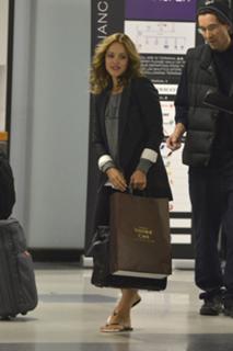 Rachel McAdams feet photo thumbnail