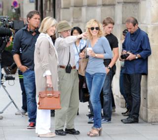 Rachel McAdams feet photo thumbnail