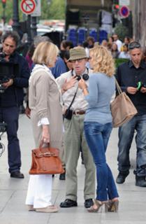 Rachel McAdams feet photo thumbnail