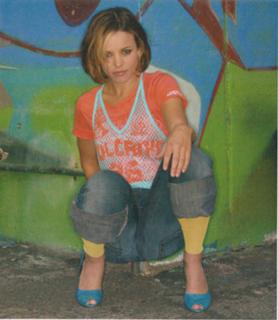 Rachel McAdams feet photo thumbnail