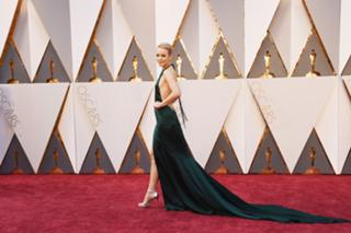 Rachel McAdams feet photo thumbnail
