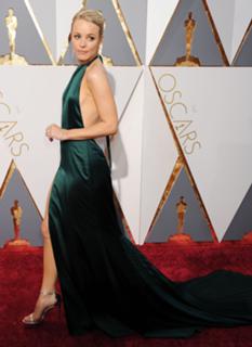 Rachel McAdams feet photo thumbnail