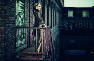 Rachel McAdams feet photo thumbnail
