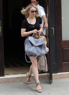 Rachel McAdams feet photo thumbnail