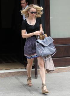 Rachel McAdams feet photo thumbnail