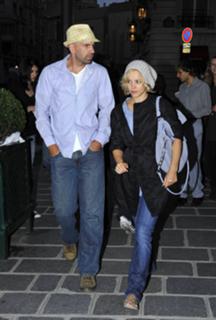 Rachel McAdams feet photo thumbnail