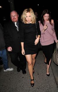 Rachel McAdams feet photo thumbnail