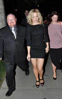 Rachel McAdams feet photo thumbnail