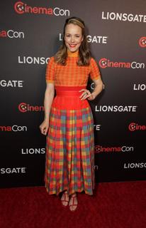 Rachel McAdams feet photo thumbnail