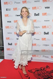 Rachel McAdams feet photo thumbnail