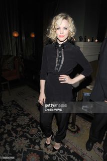 Rachel McAdams feet photo 12
