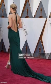 Rachel McAdams feet photo 5