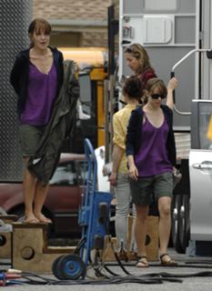 Rachel McAdams feet photo thumbnail