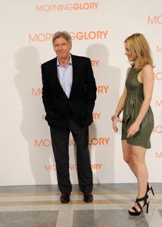 Rachel McAdams feet photo thumbnail