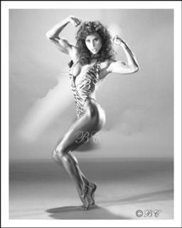 Rachel McLish feet photo 5