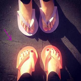 Rachel Melvin feet photo 11