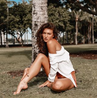 Rachel Pizzolato feet photo thumbnail