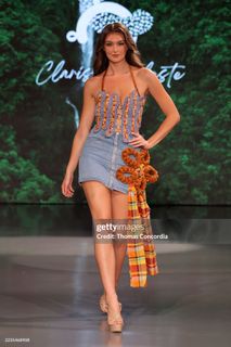 Rachel Pizzolato feet photo thumbnail