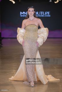 Rachel Pizzolato feet photo thumbnail