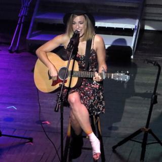 Rachel Platten feet photo 15