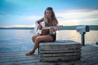 Rachel Platten feet photo 10