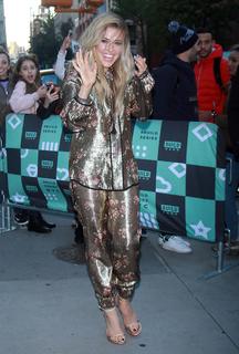 Rachel Platten feet photo 15