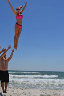 Rachel Reynolds feet photo thumbnail