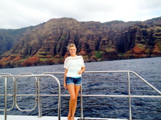 Rachel Reynolds feet photo thumbnail