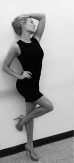 Rachel Reynolds feet photo thumbnail