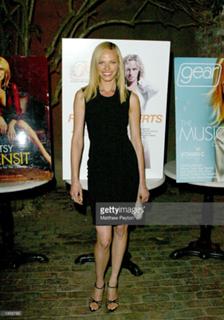 Rachel Roberts feet photo 15