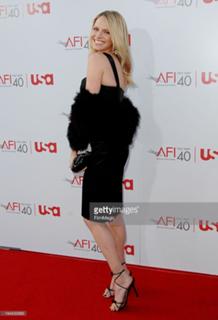 Rachel Roberts feet photo 5