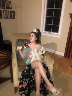 Rachel Sennott feet photo thumbnail