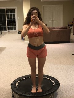 Rachel Sennott feet photo thumbnail