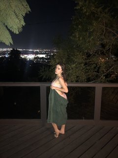 Rachel Sennott feet photo thumbnail