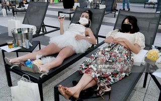 Rachel Sennott feet photo thumbnail