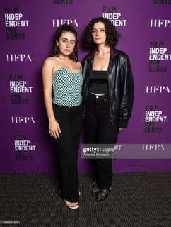 Rachel Sennott feet photo thumbnail