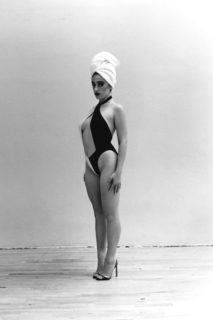 Rachel Sennott feet photo thumbnail