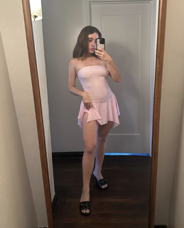 Rachel Sennott feet photo thumbnail