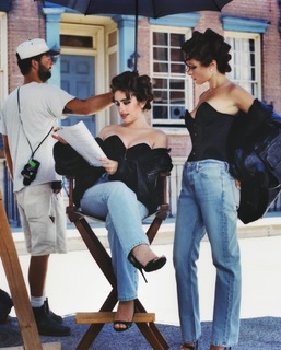 Rachel Sennott feet photo thumbnail