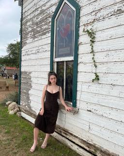 Rachel Sennott feet photo thumbnail