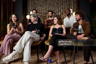 Rachel Sennott feet photo thumbnail