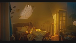 Rachel Sennott feet photo thumbnail