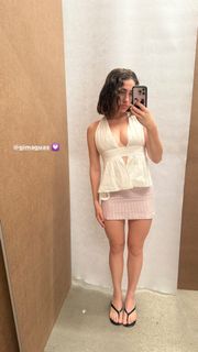 Rachel Sennott feet photo thumbnail