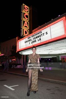 Rachel Sennott feet photo thumbnail