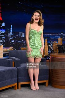 Rachel Sennott feet photo thumbnail