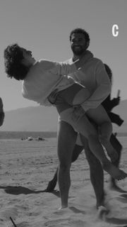 Rachel Sennott feet photo thumbnail