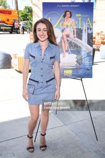 Rachel Sennott feet photo 13