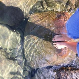 Rachel Skarsten feet photo 18