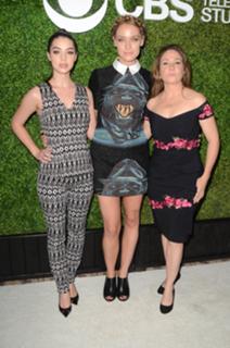 Rachel Skarsten feet photo 13